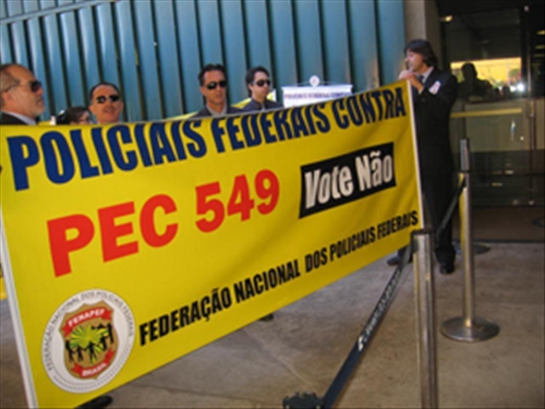 Fenapef é contra a carreira jurídica para delegados » 


