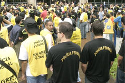 Greve Nacional: Policiais Federais invadem Brasília