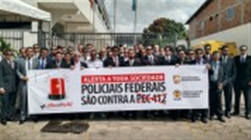 Pela Democracia 
Federais maranhenses repudiam a PEC 412

