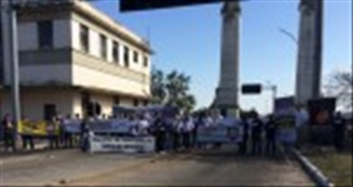 Manifestação 
Servidores promovem manifestação pela Indenização de Fronteira