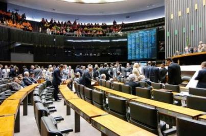 Propostas garantem paridade a aposentados e pensionistas »