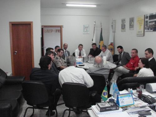 Entidades se unem na defesa de policiais aposentados »