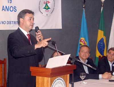 CLÁUDIO AVELAR SE FILIA AO PCdoB