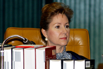 Ministra profere decisão favorável à aposentadoria especial »