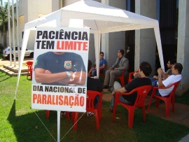 PF de Dourados adere a paralisação nacional