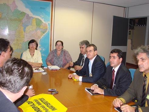 FENAPEF PROPÕE NEGOCIAR ISOLADAMENTE A REESTRUTURAÇÃO DA CARREIRA »