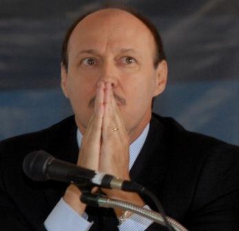 PLEBISCITO REPROVA LUIZ FERNANDO »