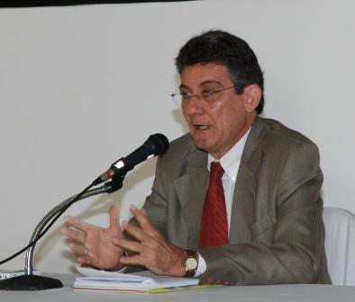 Formalização afeta solução de crimes, diz sociólogo »