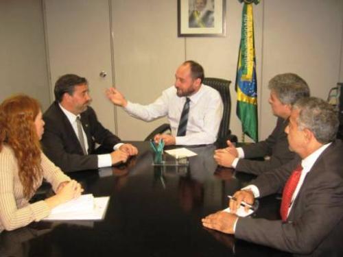 Fenapef, MJ e AGU buscam solução para sub judice »