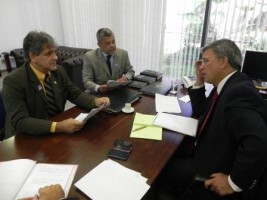 Fenapef firma posição contrária ao PLS que muda investigação criminal »