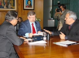 Fenapef se reúne com presidente da Câmara