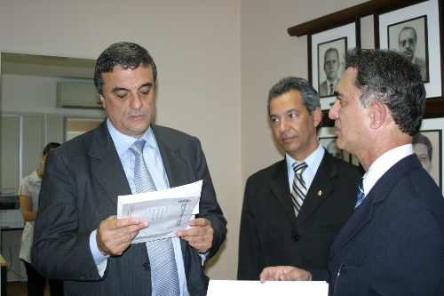 SINPEF-MS PARABENIZA EX-SUPERINTENDENTE LARA